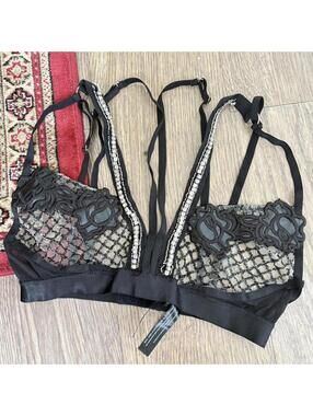 Black and grey Ann Summers bra #lingerie